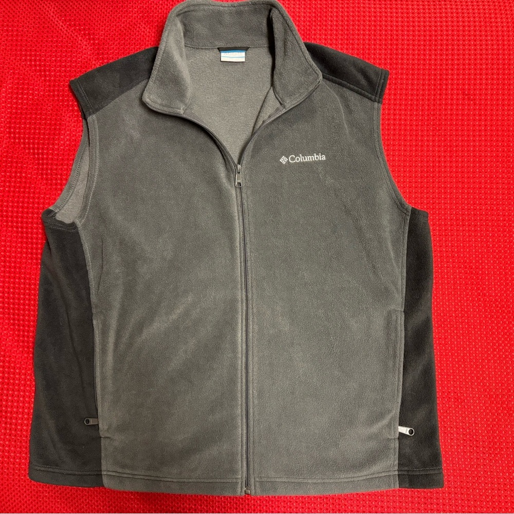 Columbia grey vest